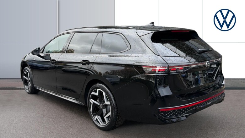 Volkswagen Passat 1.5 eTSI R-Line 5dr DSG Petrol Estate